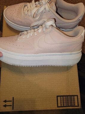 Nike Womens Sz 8.5 Court Vision Alta Platform In Pink Oxford VGUC